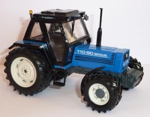 ROS30115 - NEW HOLLAND 110-90 - Beperkte editie