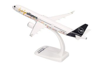 HER614832 - AIRBUS A321neo Lufthansa Help Alliance op sokkel