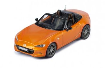 IXOCLC409N - MAZDA MX-5 Roadster 2019 Oranje
