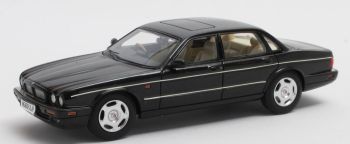 MTX41001-272 - JAGUAR XJR X300 1994-1997 Zwart - Beperkt tot 100ex.