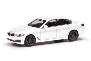 HER420372-002 - BMW 5 Limo wit