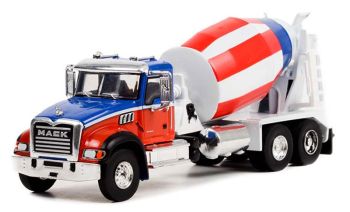 GREEN45150-C - MACK Granite 6x4 Toupie uit de S.D TRUCKS serie in blisterverpakking