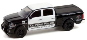 GREEN42980-E - DODGE Ram 1500 2017 Milford Police HOT PURSUIT 40-serie blisterverpakking