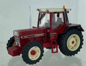 BRI43329 - INTERNATIONAL 1056 XL 4WD Beperkt tot 2500 exemplaren.