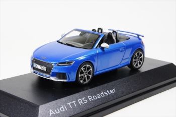 SPA5011610532 - AUDI TT RS cabrio blauw