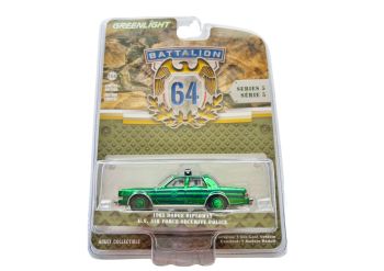 GREEN61050-E_VERT - DODGE Diplomat 1985 GROEN U.S. Air Force Sécurity Police uit de serie BATAILLON 64 in blisterverpakking
