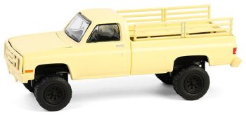 GREEN61050-F - CHEVROLET M1008 CUCV 1986 DESERT TAN uit de serie BATAILLON 64 in blisterverpakking