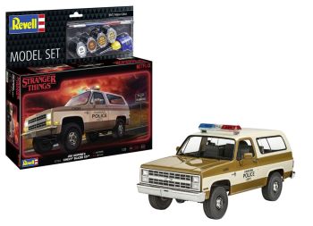 REV67724 - MODEL SET - CHEVROLET K5 Blazer 1985 - STRANGER THINGS om te assembleren met verf