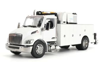 DCM71214 - PETERBILT 536 met Titan 85 Automatische Kraan
