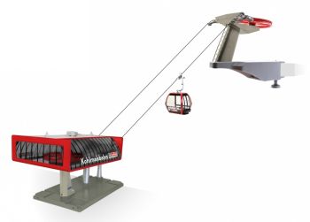 JC84388 - Skilift met rode en zwarte gondel - KOHLMAISB