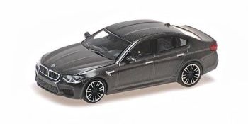 MNC870028008 - BMW M5 2018 grijs metallic