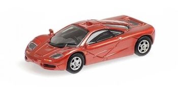 MNC870133820 - McLAREN F1 Roadcar Rood metallic