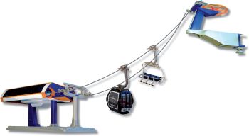 JC84390 - Skilift met gondel en blauwe en oranje stoeltjeslift