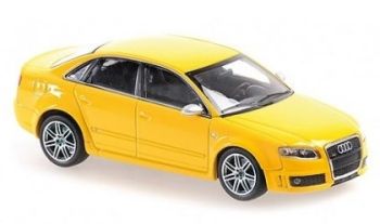 MXC940014600 - AUDI RS4 2004 Geel