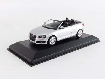 MXC940017130 - AUDI A3 Cabrio 2007 grijs