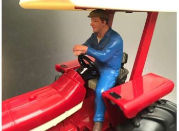 ADF32140 - zittende figuur
