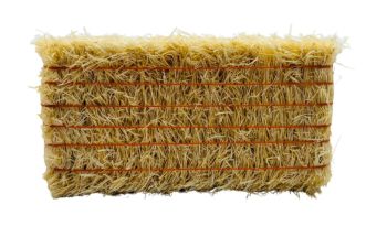 CW0280 - Vierkante strobaal met oranje touwtje - 7,8 x 3,7 x 2,8 cm