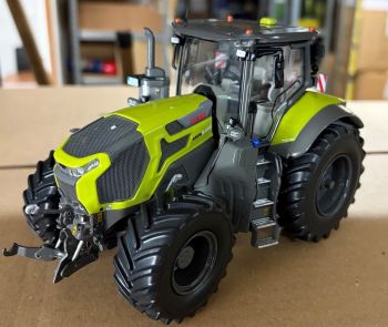 CW0311 - CLAAS Axion 9.450 - Night Edition