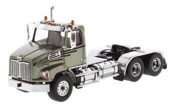 DCM71038 - WESTERN STAR 4700SB 6x4 grijs