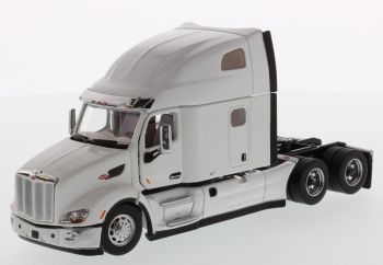 DCM71072 - PETERBILT 579 6x4 Wit