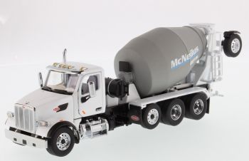 DCM71074 - PETERBILT 567 8x4 bovenfrees MCNEILUS