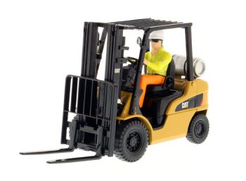 DCM85223 - CATERPILLAR P5000 vorkheftruck met chauffeur