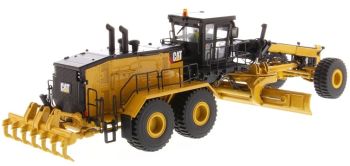 DCM85552 - CATERPILLAR 24M-grader met ripper en metalen doos
