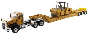 DCM85601 - CATERPILLAR CT660 6x4 en XL120 dieplader trailer inclusief CB-534 compactor