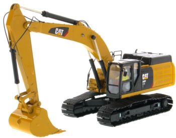 DCM85943 - CATERPILLAR 349F L XE graafmachine met chauffeur en metalen bak
