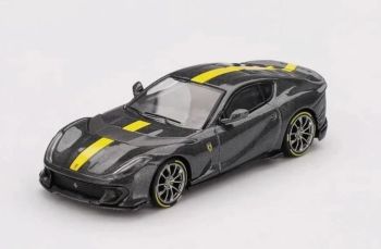 BBRFER64009 - FERRARI 812 Competizione 2024 Grijs met gele streep