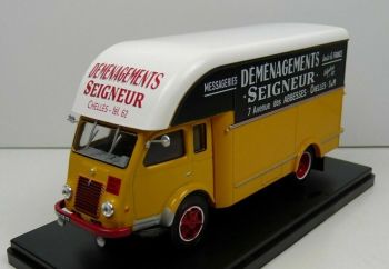 G111N034 - RENAULT 2,5 ton verhuiswagen Heer