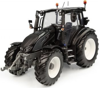 UH6291 - VALTRA G135 zwart Beperkt tot 750 exemplaren