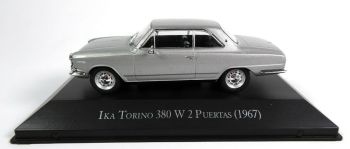 MAGARG03 - IKA Torino 380 W 2-deurs saloon 1967 metallic grijs verkocht in blisterverpakking