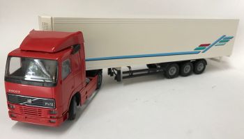 CON4608 - VOLVO FH 12 Met 3-assige koeloplegger