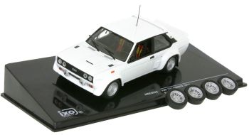 IXOMDCS028 - FIAT 131 Abarth 1978 witte rally Specs