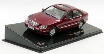 IXOMOC106 - MERCEDES BENZ S500 2000 rood