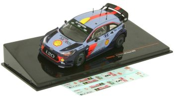 IXORAM645C - HYUNDAI i20 coupe WRC 2017 met diverse emblemen inbegrepen