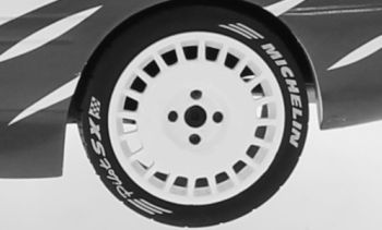 IXO18SET006W - Rek van 4 MICHELIN OZ banden