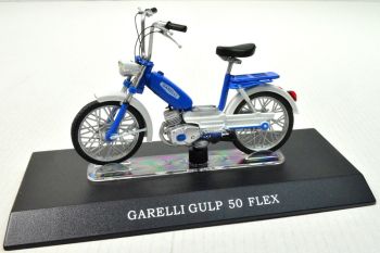 MAGMOT057 - Blauw-witte 1970 GARELLI Gulp 50 Flex bromfiets