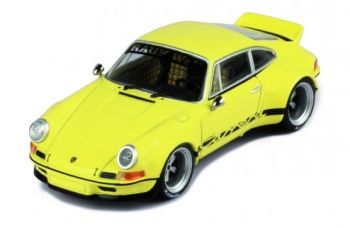 IXOMOC310 - PORSCHE 911 RWB geel