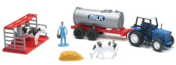NEW04005B - Boerderijbox met een karakter; een tractor; een tank; koeien en accessoires