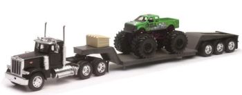 NEW11273 - PETERBILT 379 met 3-assige dieplader en groene monstertruck