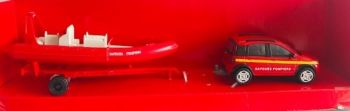 NEW19915F - FIAT Panda brandweerman met boot en transportaanhanger