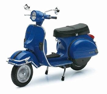 NEW42213D - VESPA P200E Donkerblauw