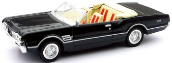 NEW48013M - OLDSMOBILE 4-4-2 1966 cabriolet zwart