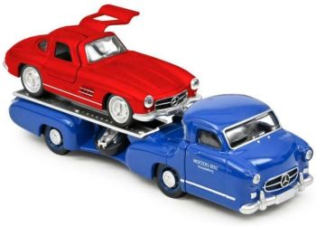NOREV311002 - MERCEDES BENZ Renntransporter autotransporter met MERCEDES BENZ 300 SL 1955