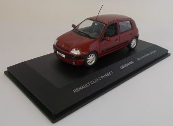ODE056 - RENAULT Clio 2 fase 1 rood gelimiteerd tot 1000 exemplaren