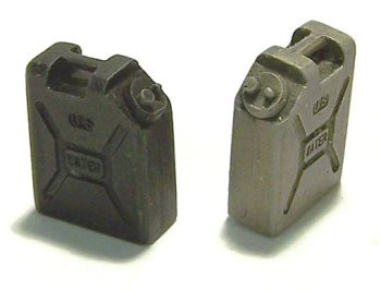 PLSEL002 - 8 miniatuur 10 x 10 mm USA type waterkannen om te schilderen voor diorama