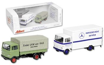SCH22541 - 2 MERCEDES 4X2 vrachtwagens 1 Erster LKW dekzeil en een starre Mercedes Benz servicecarrosserie