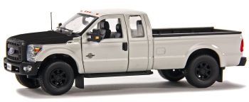 SWO1100WM - FORD F250 pick-up Super Cab wit zwarte kap 2016